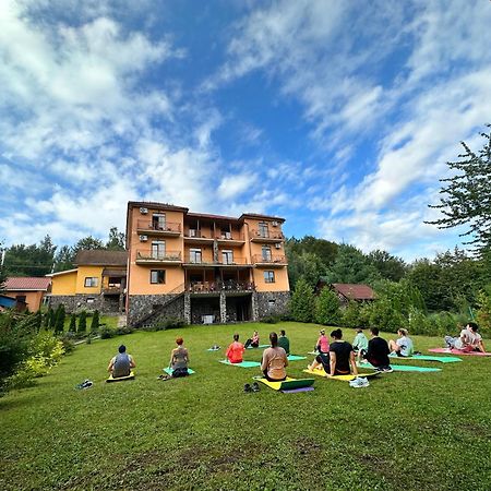 Vovk Gasthaus Sinjak Exteriör bild